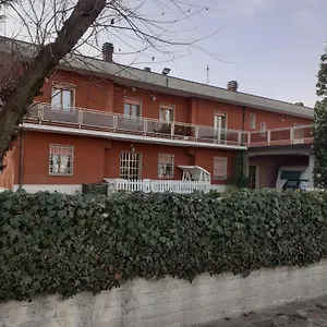 Gold House , Maranello Italia